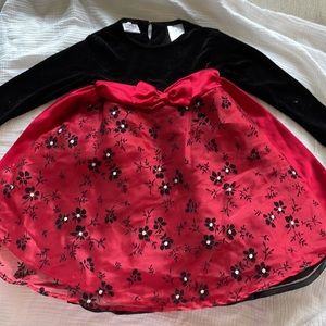 Black & red velvet dress